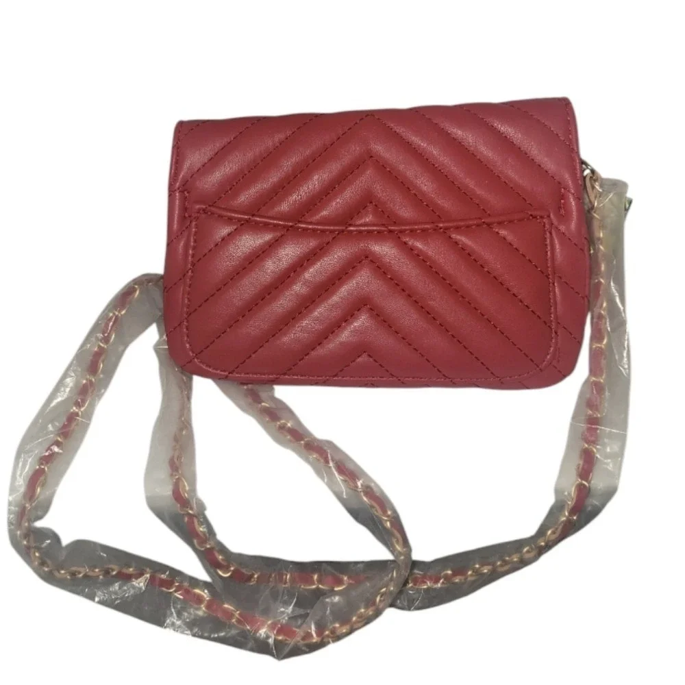 Badgley Mischka Susie Phone Crossbody Red Chevron Quilted Letter Lock‎ NWT
